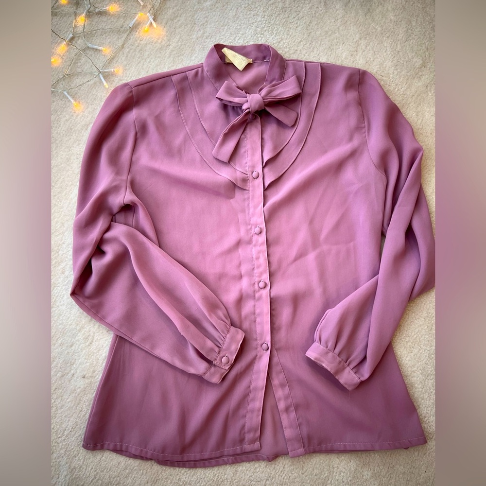 Creation Dauber Wien Purple Pink Blouse with a Front Bow Strings